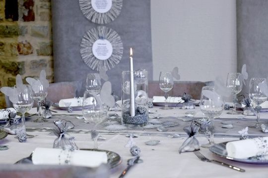 chemin de table gris ??