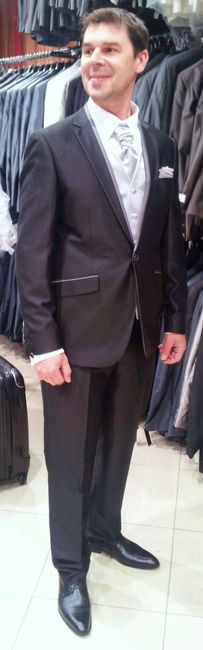 Chéri dans son joli costume