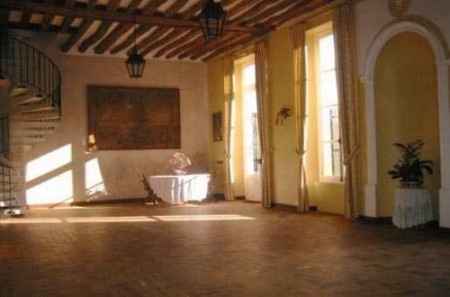 salle intérieur château Dommerville 