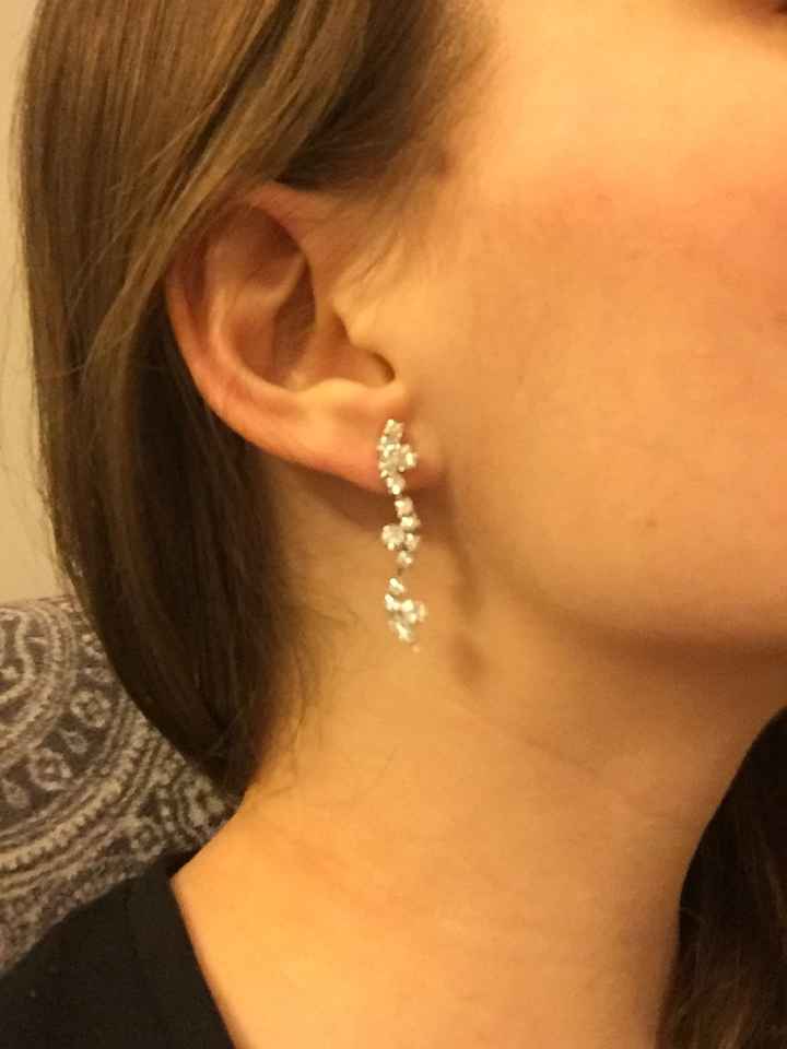 Montrez moi vos boucles d'oreilles svp - 1