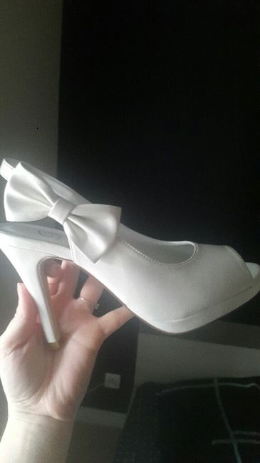 A vos chaussures !! Montrez-moi, vos jolis souliers - 1