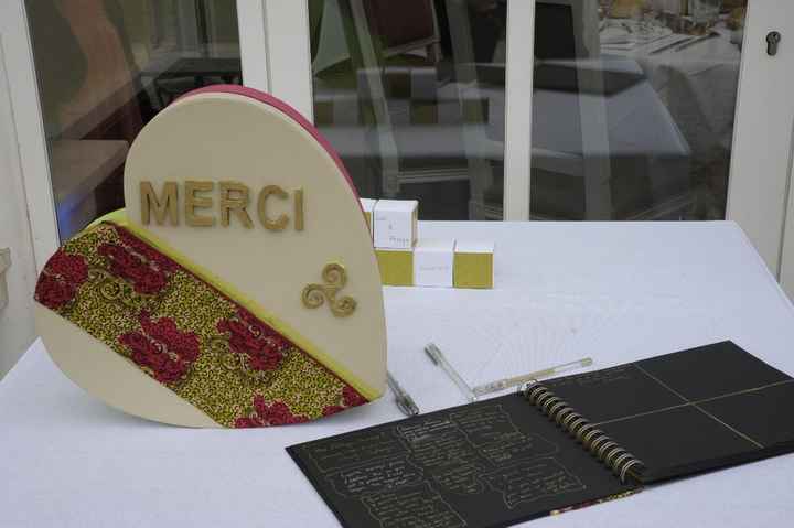 le petit coin urne et livre d'or