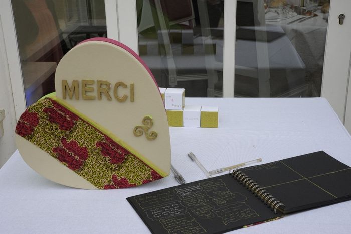 le petit coin urne et livre d'or