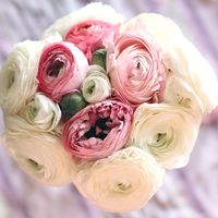 bouquet avec des renoncules 