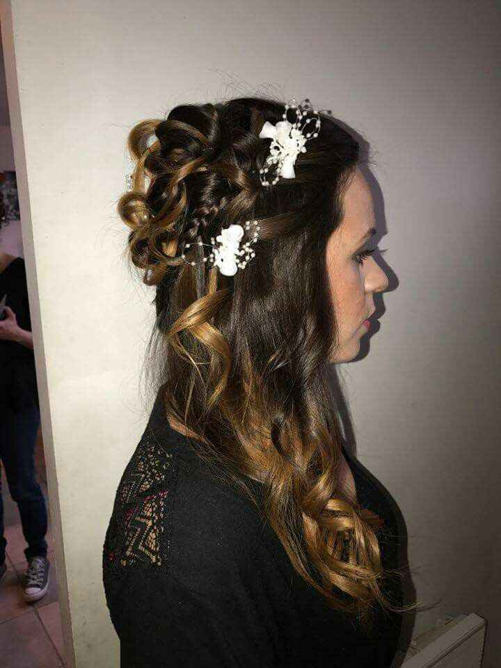 Cheveux semi lâchés et voile - 1