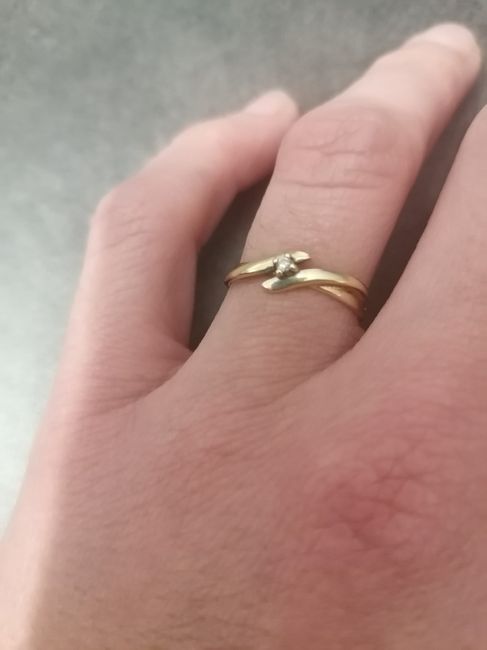 Ta bague de fiançailles sur le Pinterest de Mariages.net ça t'intéresse ? ❤️ - 1