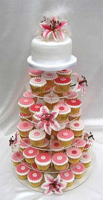 rigolote pièce montée de cupcakes