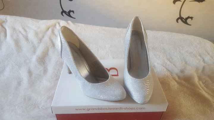 Montrez moi vos chaussures, je suis perdu.... j'arrive pas à trouver ou à me décider sur un style...