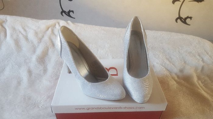 Montrez moi vos chaussures, je suis perdu.... j'arrive pas à trouver ou à me décider sur un style...