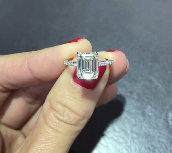 Bague de fiançailles emerald cut - 1