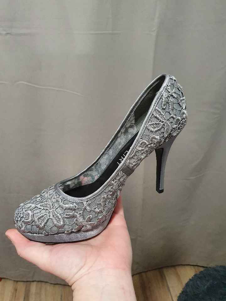 6. Combien de paire de chaussures as-tu prévu ? - 1