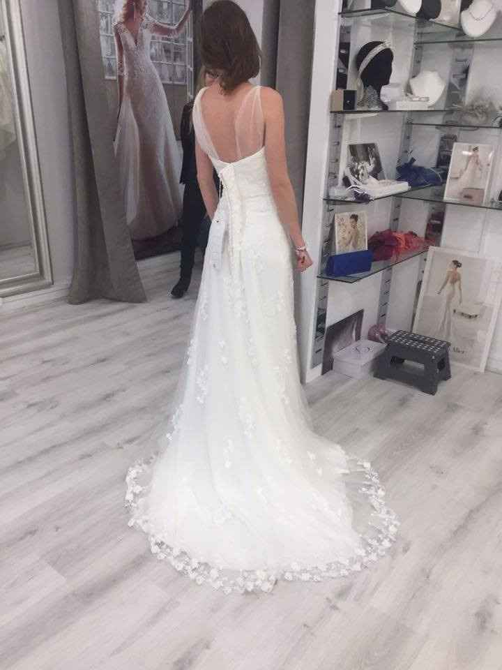 Sous la robe de mariée hot sale