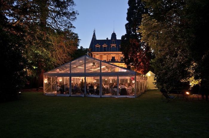 Repas de mariage en extérieur 9
