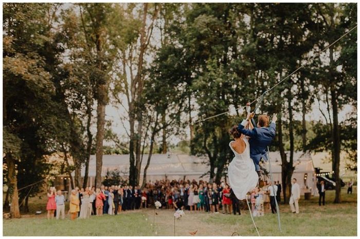 Une arrivée des mariés originale 13