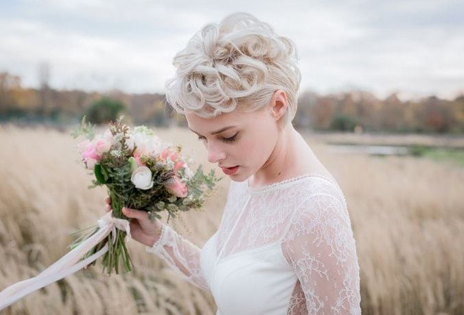 Mariée aux cheveux courts 1