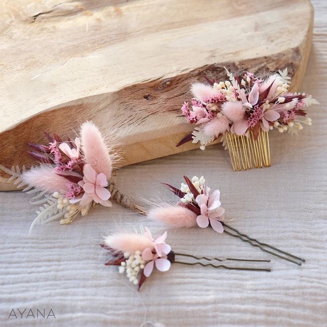 Fleurs pour les femmes du cortège 3
