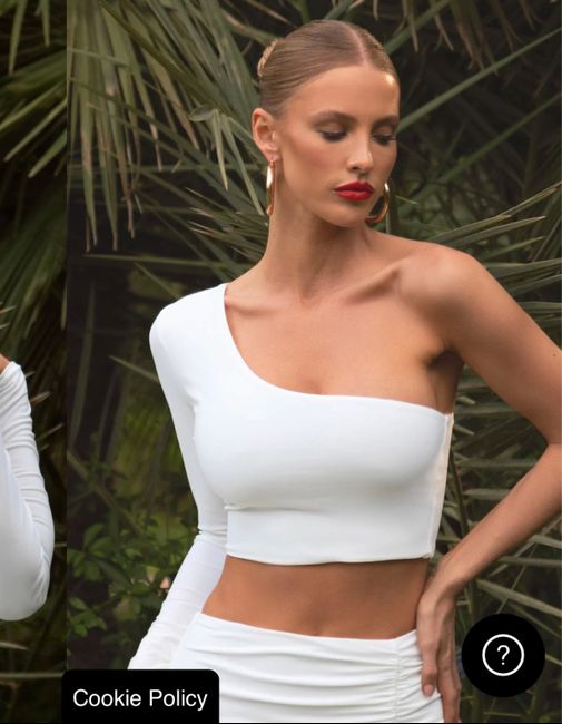 Quoi mettre sous une blouse en dentelle ? 4