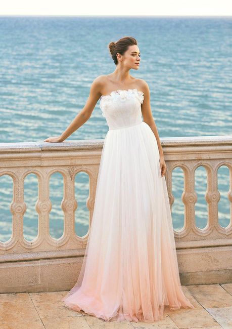Comment intégrer du rose dans sa robe de mariée? 3