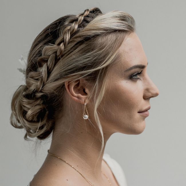 Help!! Choix des bijoux et coiffure…. 7