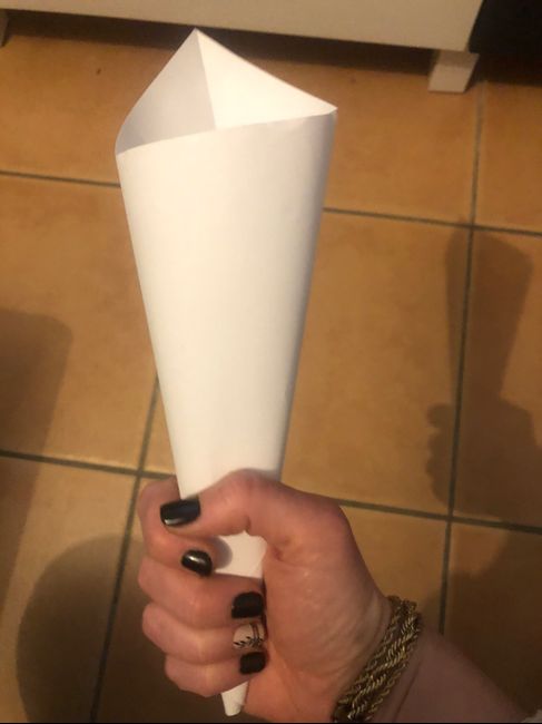 Cône pour pétales de roses 1