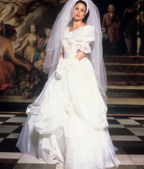 Un siècle de robes de mariée au cinéma 👰‍♀️🎬 32