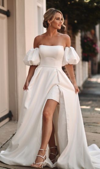 Tendance 2025: les mini robes de mariée 10