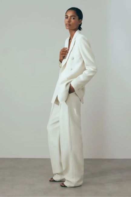 Une tenue de mariée en 2 parties 4