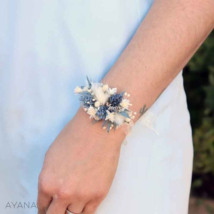 Tenue : boutonnière / accessoires témoin femme (côté marié) ? - 1