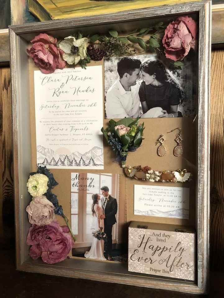 Ses souvenirs de mariage sous verre - 1