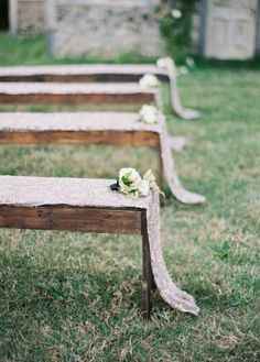 Chaises/bancs pour la cérémonie laïque - 1