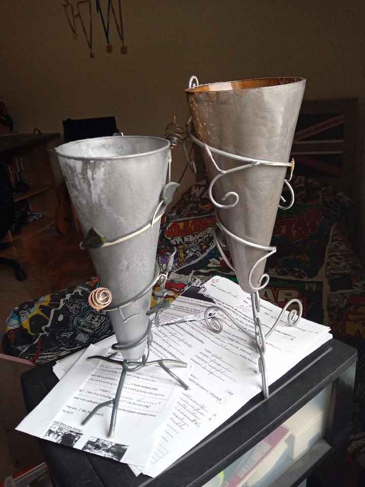 Bombe sur contenants en verre - 1