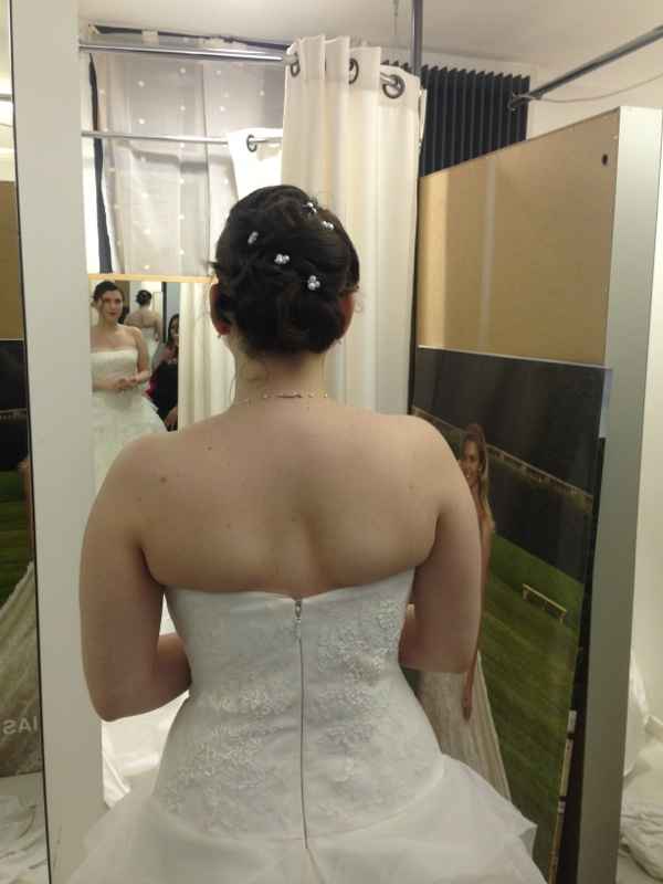 Vos coiffures en robe 1