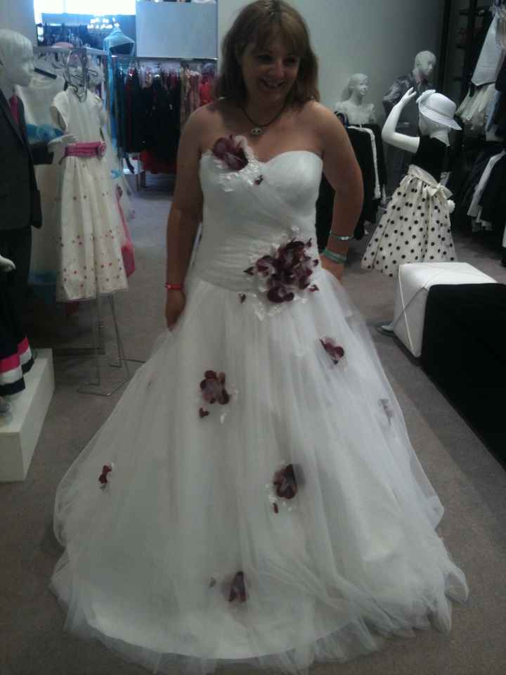 voila la seconde robe que je compare à la disney.