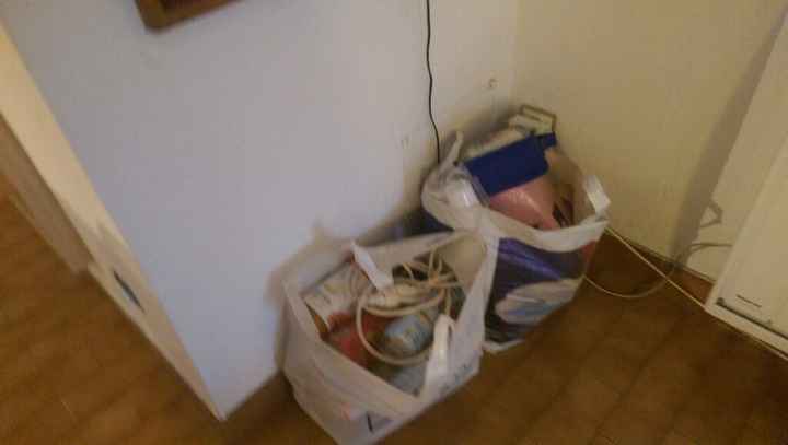 Ca commence à s'entasser dans la maison - 3