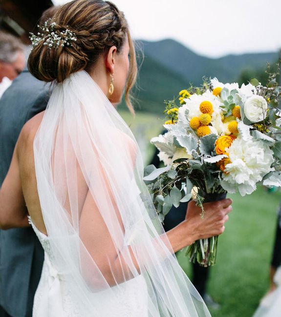Voile+barrette de fleurs dans les cheveux: c’est trop? - 3