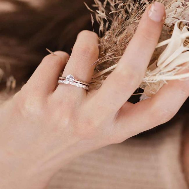 De quel côté... vas-tu porter ta bague de fiançailles ? - 1