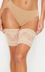 Rondeurs et robe - 1