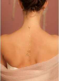 Collier de dos OUI