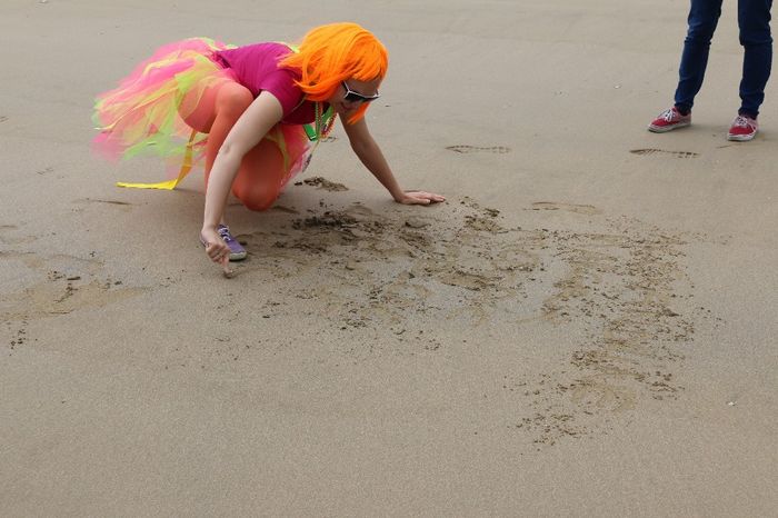 Ecrire le prénom de toutes les filles présentes sur le sable en 30 secondes