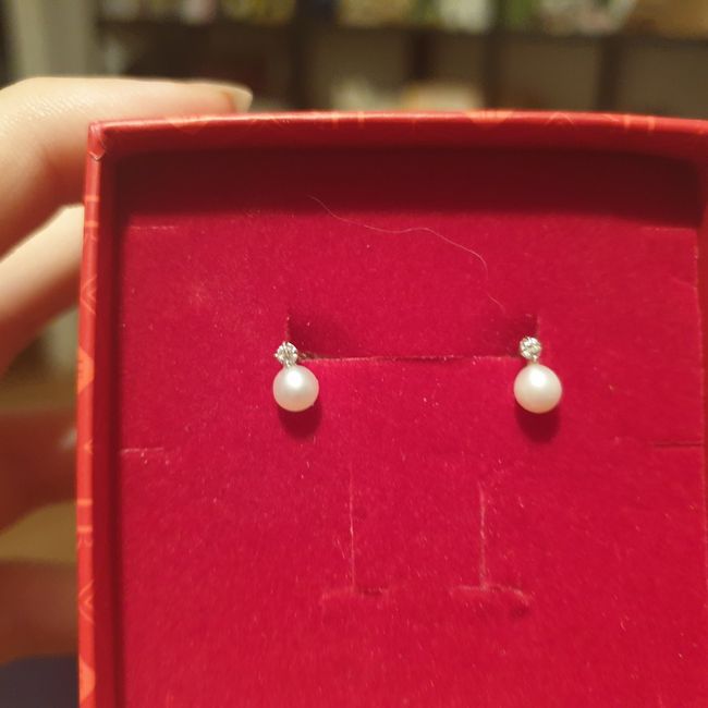Montrez moi vos boucles d'oreilles - 1