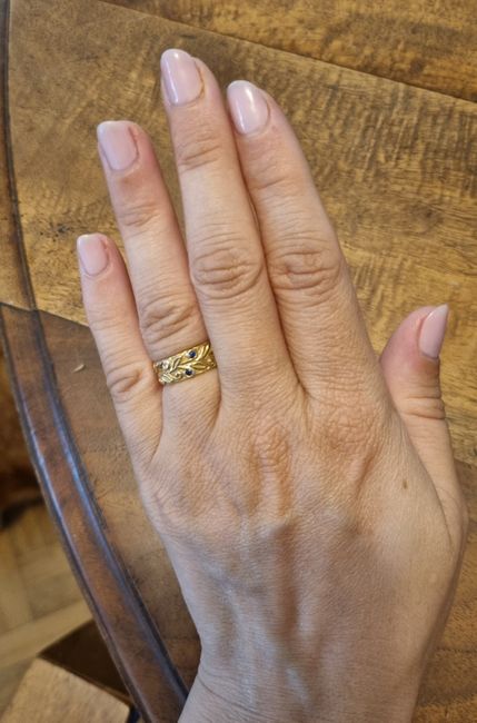 Quelle couleur de vernis vous porteriez en tant qu'invitée ? 💅 1