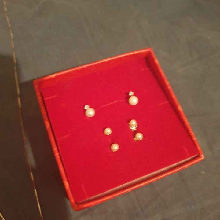Montrez moi vos boucles d'oreilles - 2