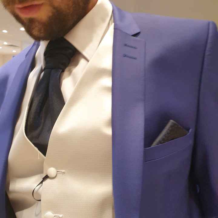 Une touche de couleur pour sur le costume du marié ? - 1