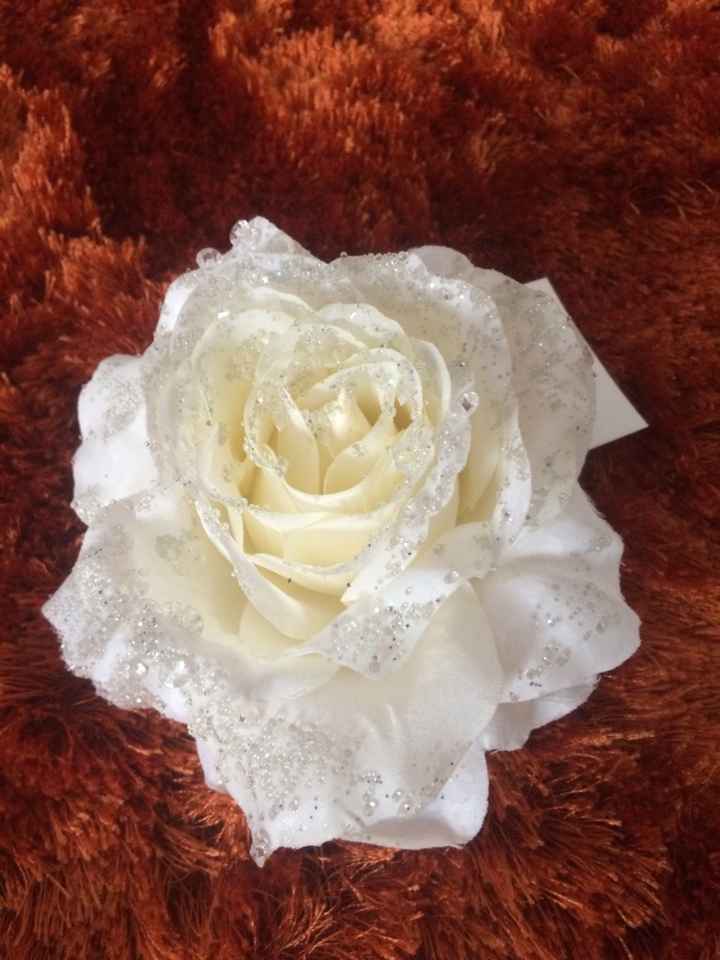 Rose blanche artificielle - 2