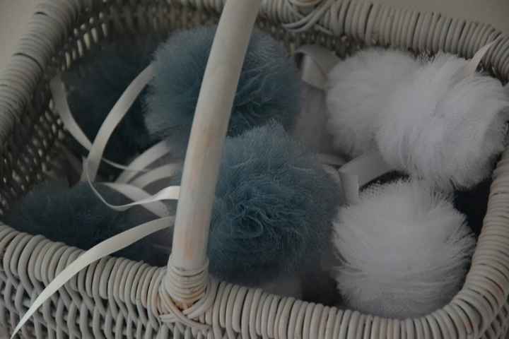 Nos pompoms pour la voiture