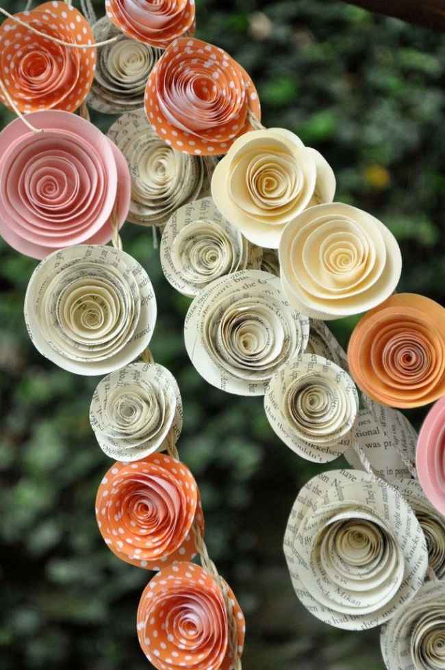 Guirlandes roses papier