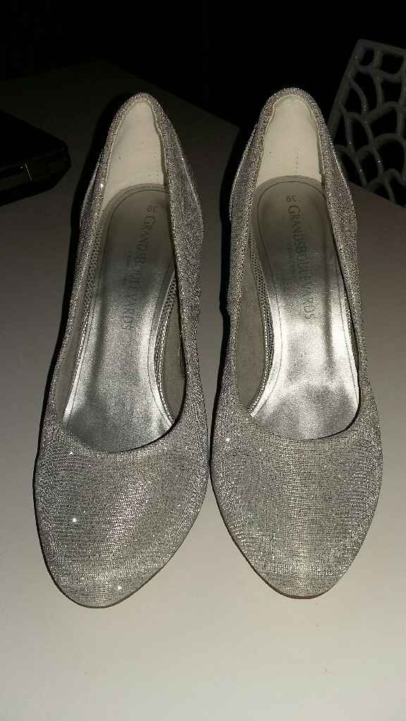 Chaussures trouvées - 2