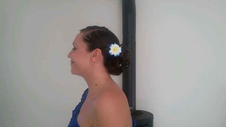 Essai coiffure :quelle fleur? - 2