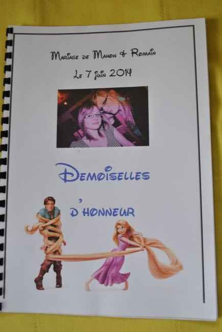 Un de mes livrets témoins et garçons et filles d'honneur