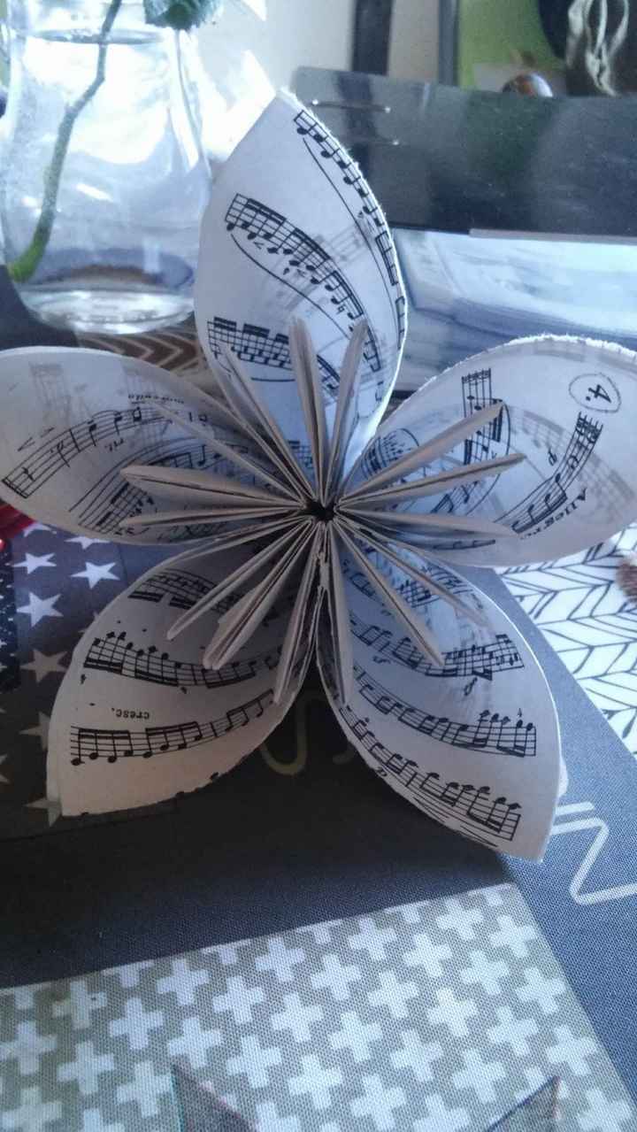 Fleur origami papier musique